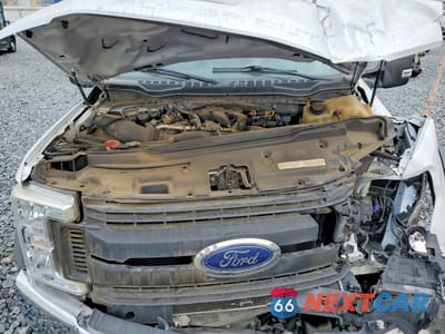 Zdjęcie 11 z 12 samochodu: 2018 FORD F450 SUPER DUTY VIN:1FDUF4GT2JEC41632 - miniatura