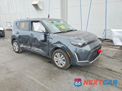 Czwarte zdjęcie samochodu z boku: 2025 KIA SOUL LX VIN:KNDJ23AU7S7251626 - miniatura