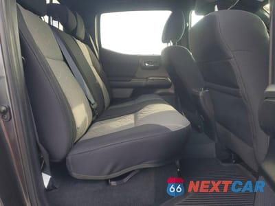 Zdjęcie 10 z 12 samochodu: 2023 TOYOTA TACOMA TRD OFF-ROAD VIN:3TMDZ5BN6PM158038 - miniatura