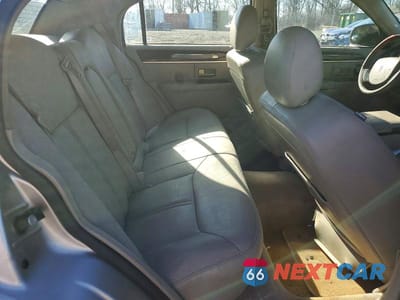 Zdjęcie 10 z 12 samochodu: 2007 LINCOLN TOWN CAR SIGNATURE LIMITED VIN:1LNHM82W37Y633686 - miniatura