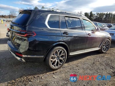 Trzecie zdjęcie samochodu z tyłu: 2026 BMW X7 XDRIVE40I VIN:5UX23EM01T9266620 - miniatura