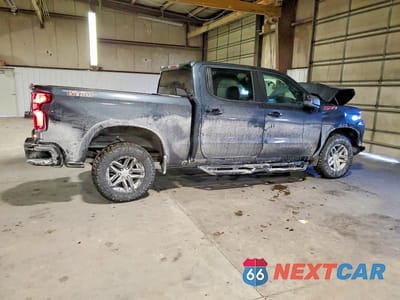 Trzecie zdjęcie samochodu z tyłu: 2021 CHEVROLET SILVERADO K1500 LT TRAIL BOSS VIN:1GCPYFED1MZ274329 - miniatura