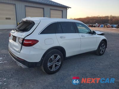 Trzecie zdjęcie samochodu z tyłu: 2018 MERCEDES-BENZ GLC 300 4MATIC VIN:WDC0G4KB7JV100726 - miniatura