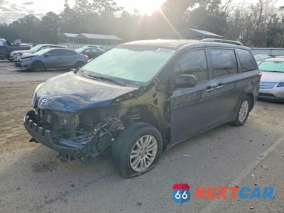 2017 TOYOTA SIENNA XLE PREMIUM 8-PASSENGER 5TDYZ3DC4HS892602 - główne zdjęcie licytacji z USA - miniatura