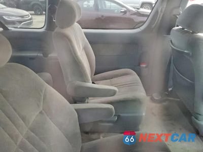 Zdjęcie 11 z 13 samochodu: 2000 TOYOTA SIENNA LE VIN:4T3ZF13C5YU267269 - miniatura
