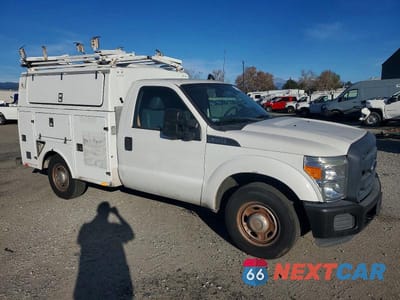 Czwarte zdjęcie samochodu z boku: 2013 FORD F350 UTILITY / SERVICE TRUCK VIN:1FDRF3A6XDEB92462 - miniatura