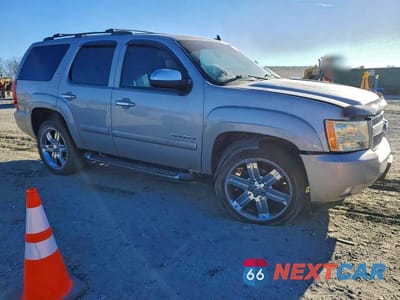 Czwarte zdjęcie samochodu z boku: 2007 CHEVROLET TAHOE K1500 VIN:1GNFK13017R426024 - miniatura