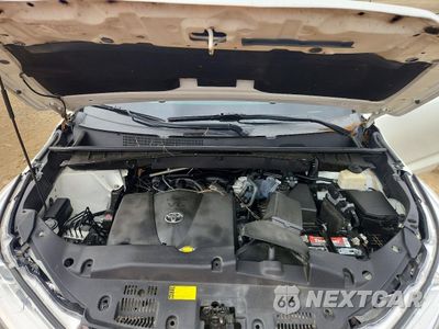 Zdjęcie 12 z 14 samochodu: 2017 TOYOTA HIGHLANDER LE VIN:5TDZZRFH5HS211346 - miniatura