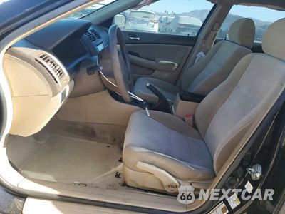 Zdjęcie 7 z 12 samochodu: 2005 HONDA ACCORD LX VIN:1HGCM56485A125100 - miniatura