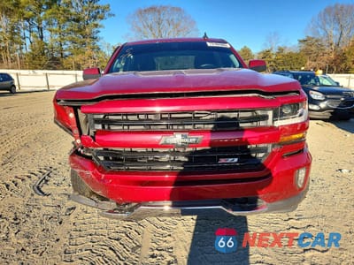 Piąte zdjęcie samochodu w środku: 2018 CHEVROLET SILVERADO K1500 LT VIN:3GCUKREC9JG430206 - miniatura