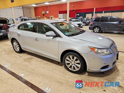 Czwarte zdjęcie samochodu z boku: 2012 BUICK LACROSSE VIN:1G4GA5ER1CF201435 - miniatura