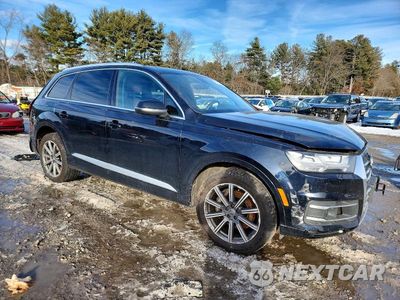 Czwarte zdjęcie samochodu z boku: 2017 AUDI Q7 PREMIUM PLUS VIN:WA1LAAF74HD036082 - miniatura