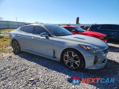 Czwarte zdjęcie samochodu z boku: 2020 KIA STINGER GT1 VIN:KNAE45LC5L6079399 - miniatura