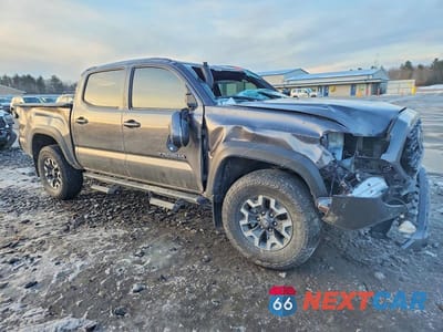 Czwarte zdjęcie samochodu z boku: 2023 TOYOTA TACOMA DOUBLE CAB VIN:3TYCZ5AN6PT148157 - miniatura