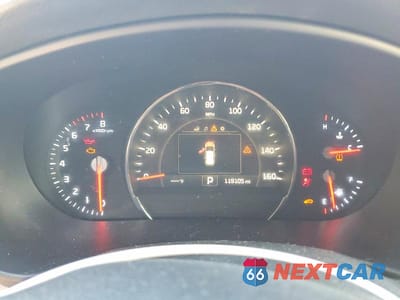 Zdjęcie 9 z 13 samochodu: 2018 KIA SORENTO EX VIN:5XYPH4A53JG385610 - miniatura