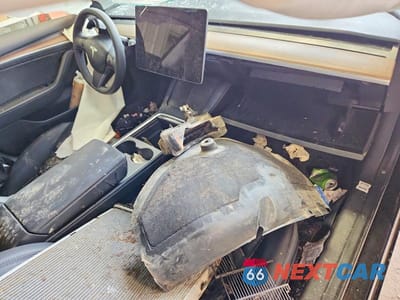 Zdjęcie 8 z 12 samochodu: 2023 TESLA MODEL 3 VIN:5YJ3E1EA4PF702811 - miniatura
