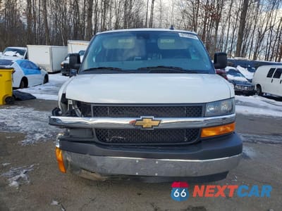 Piąte zdjęcie samochodu w środku: 2024 CHEVROLET EXPRESS G3500 LT VIN:1GAZGPF71R1225978 - miniatura