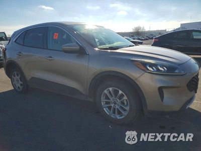 Czwarte zdjęcie samochodu z boku: 2020 FORD ESCAPE SE VIN:1FMCU9G63LUB06970 - miniatura