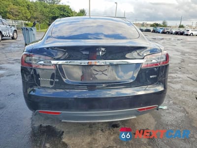 Zdjęcie 6 z 11 samochodu: 2016 TESLA MODEL S VIN:5YJSA1E28GF131971 - miniatura