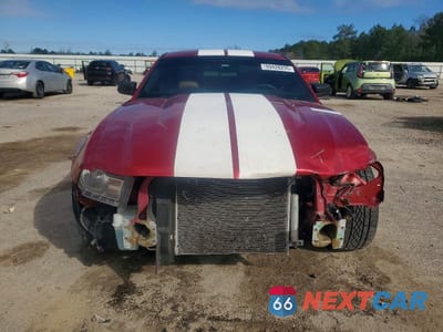 Piąte zdjęcie samochodu w środku: 2010 FORD MUSTANG VIN:1ZVBP8AN2A5118971 - miniatura