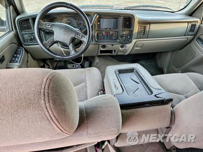 Zdjęcie 8 z 12 samochodu: 2005 CHEVROLET AVALANCHE C1500 VIN:3GNEC12Z15G231918 - miniatura
