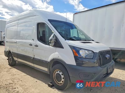 Czwarte zdjęcie samochodu z boku: 2022 FORD TRANSIT 250 DELIVERY VAN VIN:1FTBR1X85NKA23334 - miniatura