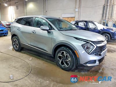 Czwarte zdjęcie samochodu z boku: 2025 KIA SPORTAGE LX VIN:KNDPU3DF6S7368566 - miniatura