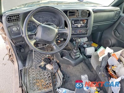 Zdjęcie 8 z 13 samochodu: 2002 CHEVROLET S TRUCK S10 VIN:1GCCS195928217952 - miniatura