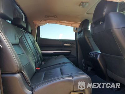 Zdjęcie 10 z 13 samochodu: 2016 TOYOTA TUNDRA CREWMAX LIMITED VIN:5TFHW5F15GX524485 - miniatura