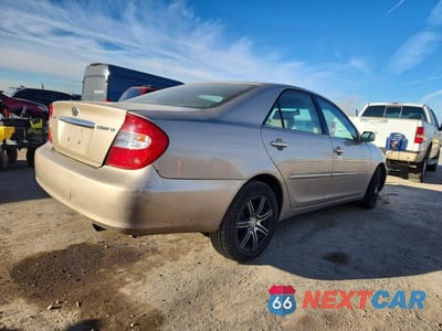 Trzecie zdjęcie samochodu z tyłu: 2003 TOYOTA CAMRY LE VIN:4T1BE32KX3U771519 - miniatura