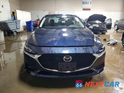 Piąte zdjęcie samochodu w środku: 2023 MAZDA 3 SELECT VIN:3MZBPABM1PM357640 - miniatura