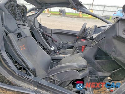 Piąte zdjęcie samochodu w środku: 2025 CAN-AM MAVERICK R UTILITY VEHICLE VIN:3JB8XAT24SE000159 - miniatura