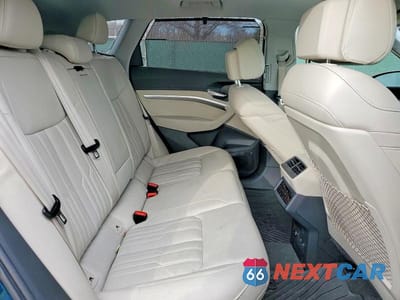 Zdjęcie 10 z 11 samochodu: 2021 AUDI E-TRON PRESTIGE VIN:WA1VAAGE9MB017152 - miniatura