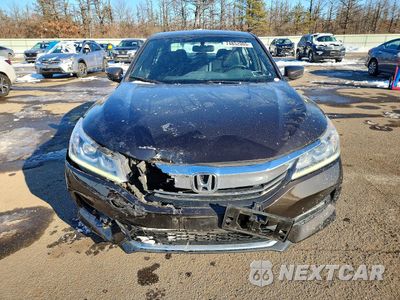 Piąte zdjęcie samochodu w środku: 2017 HONDA ACCORD SPORT VIN:1HGCR2F56HA209154 - miniatura