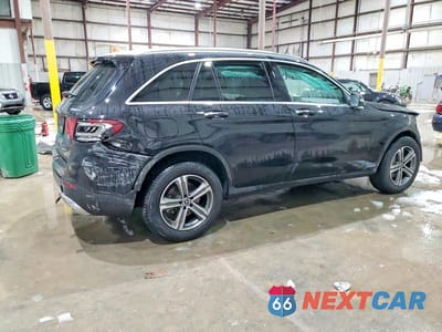 Trzecie zdjęcie samochodu z tyłu: 2021 MERCEDES-BENZ GLC 300 4MATIC VIN:W1N0G8EB2MV285354 - miniatura