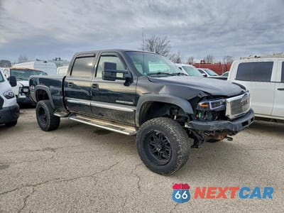 Czwarte zdjęcie samochodu z boku: 2003 GMC SIERRA K2500 HEAVY DUTY VIN:1GTHK23U63F113685 - miniatura
