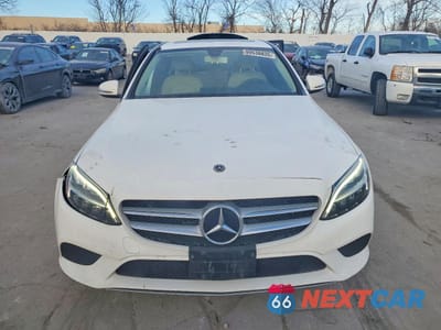Piąte zdjęcie samochodu w środku: 2020 MERCEDES-BENZ C 300 4MATIC VIN:55SWF8EB4LU327765 - miniatura