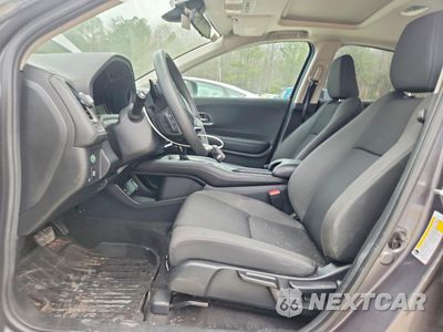 Zdjęcie 7 z 13 samochodu: 2019 HONDA HR-V EX VIN:3CZRU6H50KM727843 - miniatura