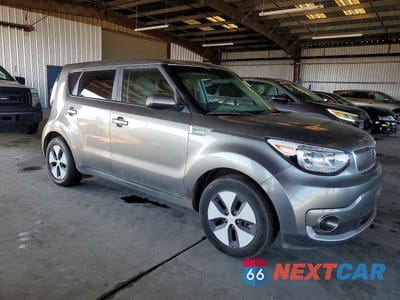 Czwarte zdjęcie samochodu z boku: 2017 KIA SOUL EV VIN:KNDJP3AE3H7022248 - miniatura