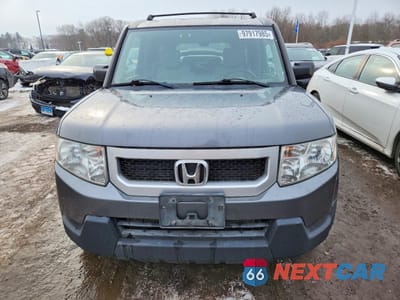 Piąte zdjęcie samochodu w środku: 2011 HONDA ELEMENT LX VIN:5J6YH2H31BL000459 - miniatura