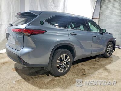 Trzecie zdjęcie samochodu z tyłu: 2022 TOYOTA HIGHLANDER HYBRID XLE VIN:5TDGBRCH5NS095349 - miniatura