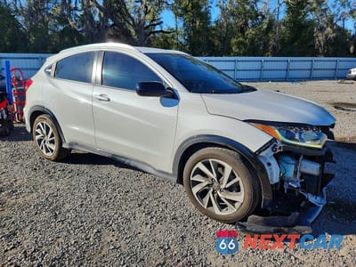 Czwarte zdjęcie samochodu z boku: 2019 HONDA HR-V SPORT VIN:3CZRU5H1XKM705503 - miniatura