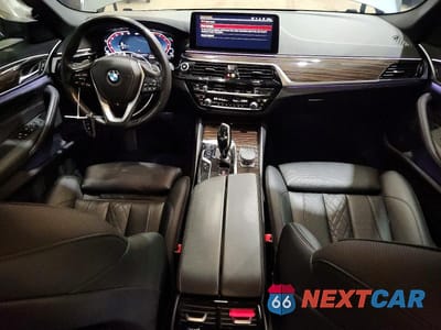 Zdjęcie 8 z 12 samochodu: 2021 BMW 530E VIN:WBA13AG00MCG44089 - miniatura