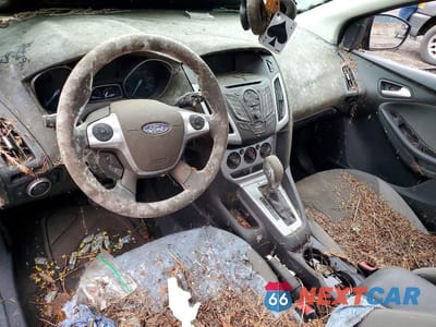 Zdjęcie 8 z 12 samochodu: 2014 FORD FOCUS SE VIN:1FADP3F22EL322903 - miniatura