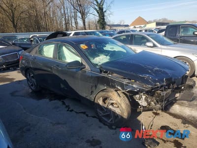 Czwarte zdjęcie samochodu z boku: 2025 HYUNDAI ELANTRA SEL SPORT VIN:KMHLM4DG8SU935564 - miniatura