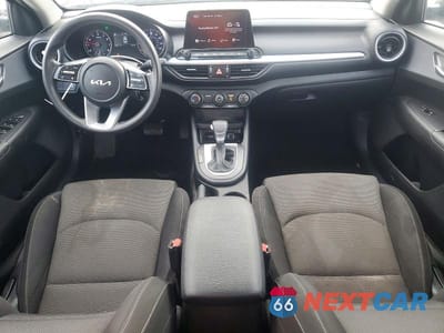 Zdjęcie 8 z 12 samochodu: 2023 KIA FORTE LXS VIN:3KPF24AD6PE572060 - miniatura