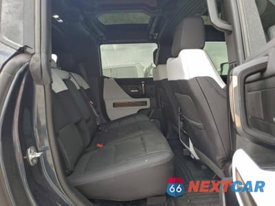 Zdjęcie 11 z 15 samochodu: 2025 GMC HUMMER SUV 2X VIN:1GKT0NDE1SU118221 - miniatura
