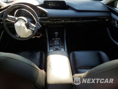 Zdjęcie 8 z 14 samochodu: 2019 MAZDA 3 PREMIUM VIN:3MZBPAEM8KM101984 - miniatura