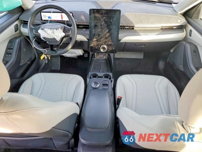 Zdjęcie 8 z 11 samochodu: 2023 FORD MUSTANG MACH-E PREMIUM VIN:3FMTK3R75PMA92427 - miniatura