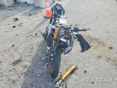 Piąte zdjęcie samochodu w środku: 2024 APRILIA RSV4 1100 FACTORY VIN:ZD4KYUB08RS000937 - miniatura